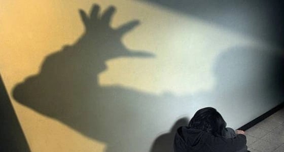 بعد شكوى ابنته من الجوع.. الأب يدفعهم لممارسة الرذيلة