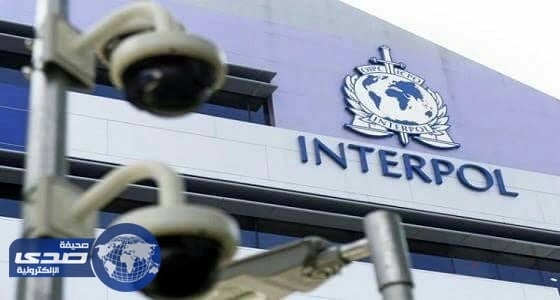 الإنتربول يلاحق أمير خليجي خطف طفليه من طليقته الكويتية