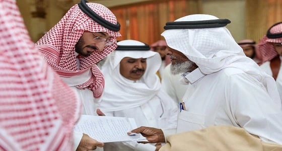 فتاة تستوقف نائب أمير مكة في " القنفذه " لهذا السبب