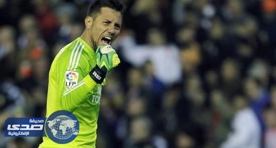 ⁠⁠⁠⁠⁠فالينسيا الإسباني يعلن رحيل حارسه ألفيش إلى فلامينجو