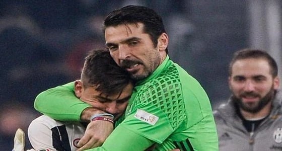 " ديبالا " يودع بوفون على طريقته الخاصة