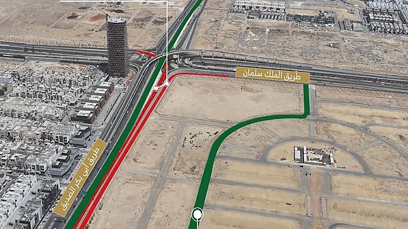 تفعيل تحويلة مرورية على تقاطع طريق الملك سلمان مع طريق أبي بكر الصديق