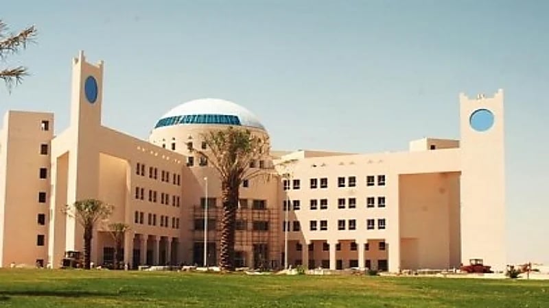 جامعة تبوك تعلن عن وظائف شاغرة للجنسين