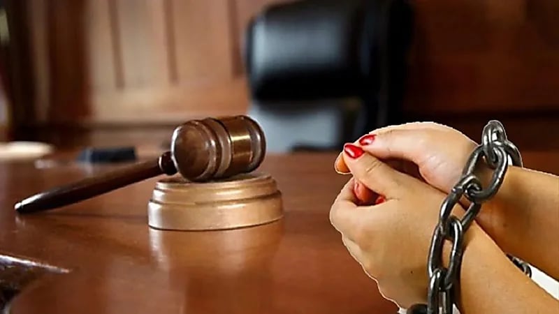 ضبط فتاتين تديران مسكنا لممارسة الرذيلة بالكويت (صورة)