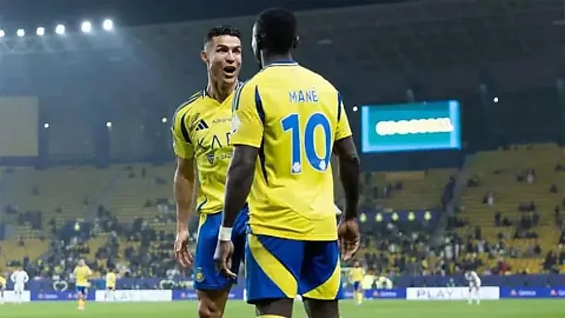 رونالدو لـ ماني خلال تدريبات النصر: ساديو عاد.. فيديو