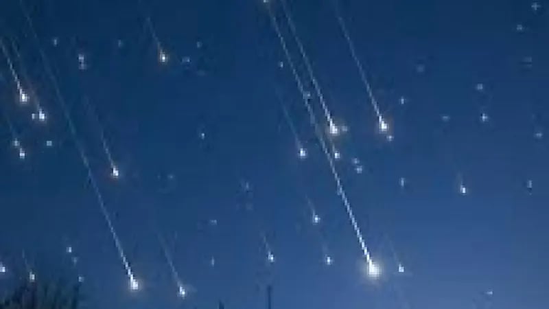 المسند: زخات شهب الفرساوسيات تُرى الليلة بمعدل 80 شهاباً في الساعة