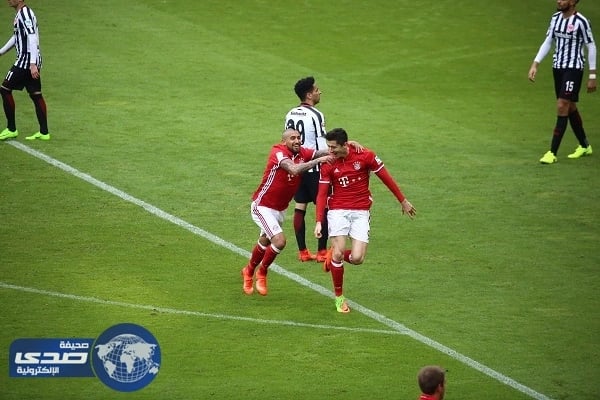 بالفيديو.. بايرن يقترب من الدوري الألماني بثلاثية في فرانكفورت
