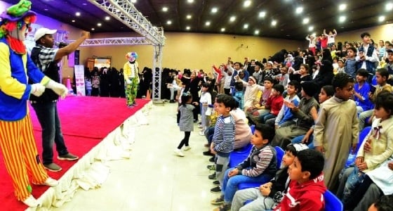 مهرجان الحنيني يستقطب المئات يوميًا