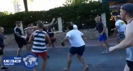بالفيديو والصور.. معركة شوارع عنيفة بين مشجعين ألمان