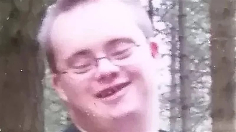 وفاة مصاب بـ متلازمة داون إثر اعتداء مقدم رعاية عليه بوحشية