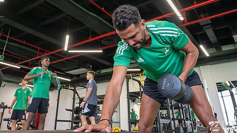 محرز يعود إلى تدريبات الأهلي