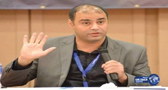 بالصور.. مواطن رفضته 17 جامعة سعودية وخليجية وعيَّنته «جراند فالي» الأمريكية أستاذًا مساعدًا