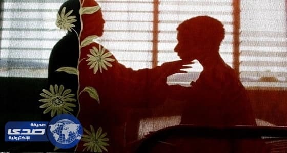 مغربي يحتجز مشعوذاً ويغتصبه بمساعدة زوجته للحصول على الأموال