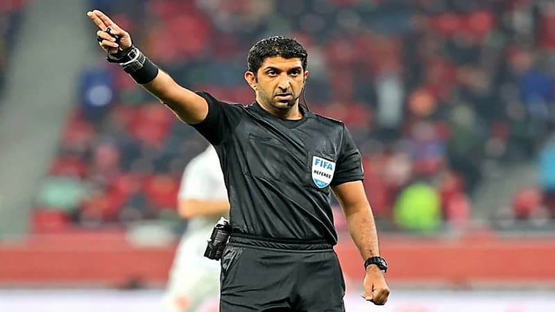 الكشف عن الحكم الذي سيدير مواجهة الهلال وبوهانج ستيلرز الكوري