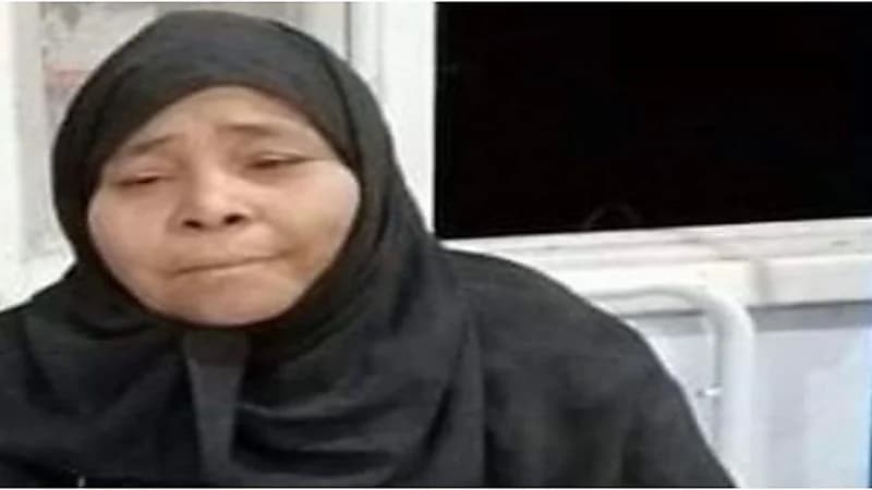 شاهد.. حكاية مسنة مصرية طردها ابنها وكادت تفقد حياتها في حادث قطار سوهاج