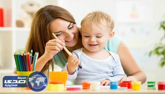 بالفيديو.. كاميرا منزلية ترصد معاملة قاسية من مربية للأطفال