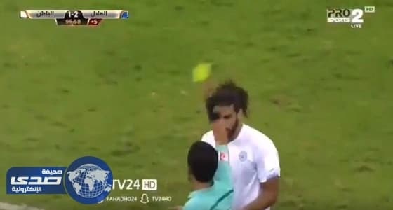 بالفيديو.. " جستنيه " يهاجم حكم مباراة الهلال والباطن بسبب هذه اللقطة
