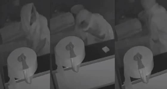 بالفيديو.. كاميرات المراقبة توثق سرقة لص مبلغ مالي من مطعم أسماك بالقنفذة