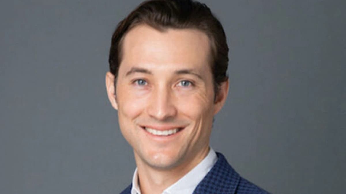 رئيس الخلود يزور مقر الأهلي