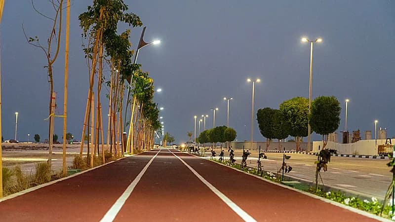 بالصور.. افتتاح ممشى حي الكورنيش بطول 1000 متر بالخبر