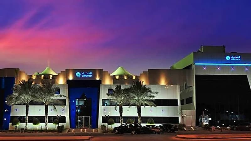 شركة الفنار توفر 60 وظيفة إدارية وهندسية