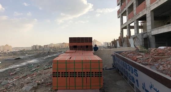 بالصور.. بلدية الشوقية تزيل مخلفات الأمطار بمكة المكرمة