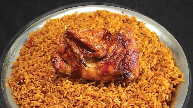 أكثر من 100 مصاب بسبب وجبة دجاج