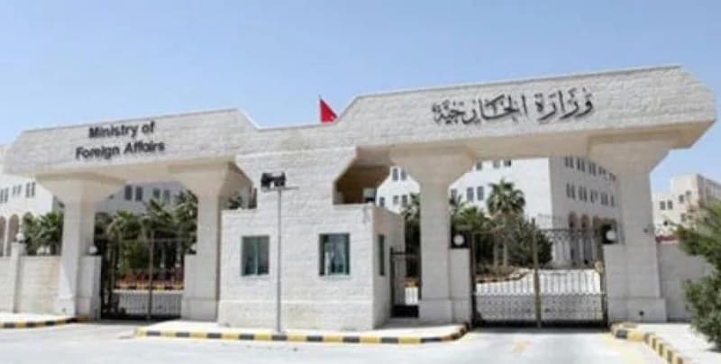 "الخارجية الكويتية" تعلن عن تعرض سفرائها لعمليات نصب وتوجه تحذيرا