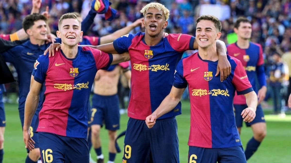 برشلونة يواجه إلتشي تحت ضغط الإصابات وريال مدريد يستعد لبلنسية