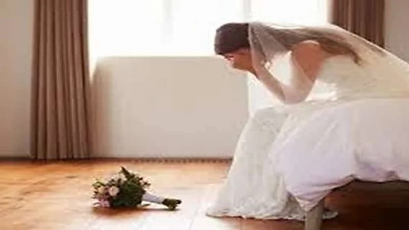 عروسان ينهيان حياتهما بعد ساعات من زفافهما