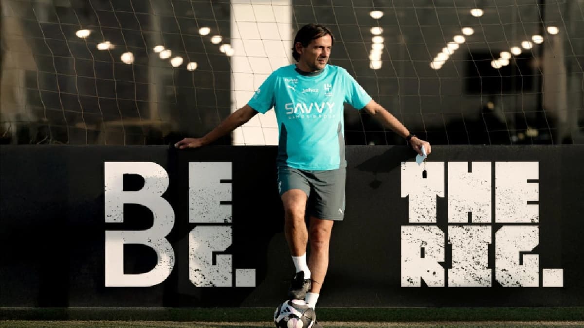 إنزاجي يمنح لاعبي الهلال الدوليين راحة