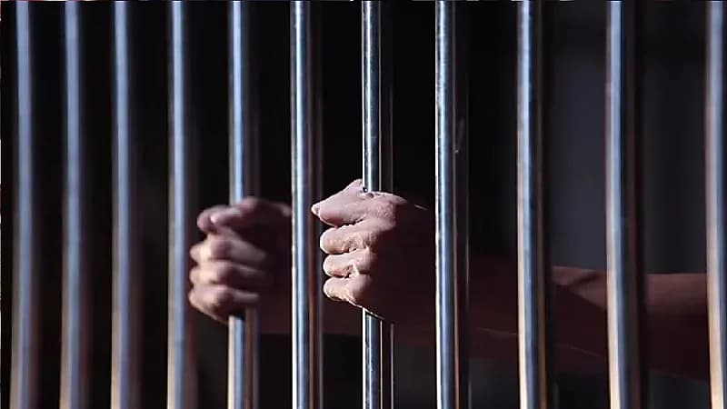 قصة حارس وسجين غيرت مصير أسرة بمكة في عهد الملك فيصل.. فيديو