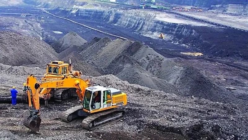 وزارة الصناعة تعلن الشركات المؤهلة للمنافسة على 3 مواقع تعدينية داخل المملكة