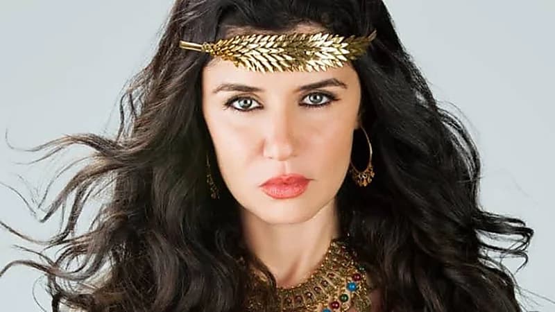 الفنانة غادة عادل تتعرض لوعكة صحية مفاجئة