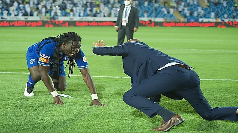 شاهد.. مورايس يحتفل بلقب الدوري على طريقة غوميز