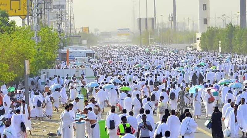 مصر: وزير الأوقاف يعاقب عدد من الأئمة الكبار
