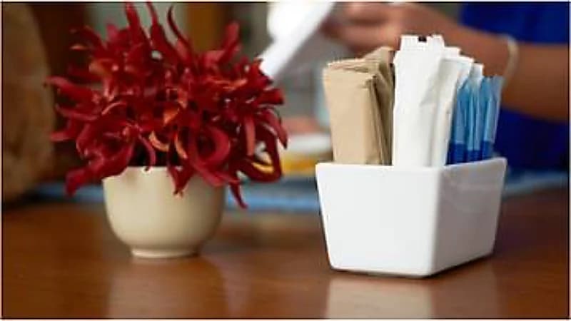 سائق يبرر قتله لامرأة بتناوله 14 مغلف سكر مع القهوة