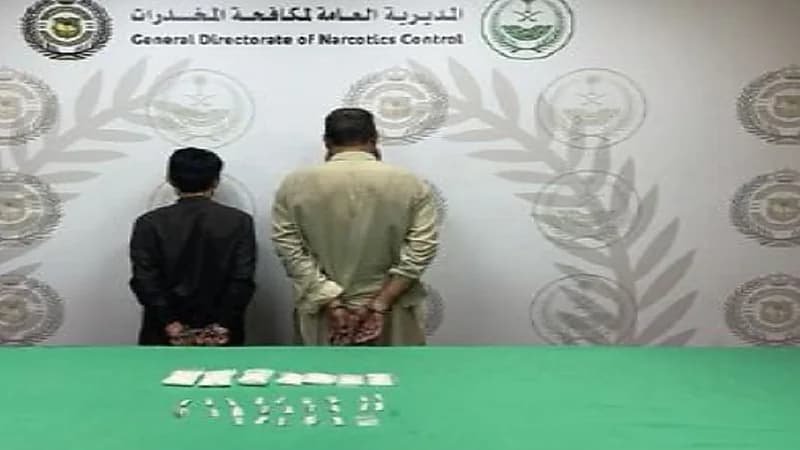 الإطاحة بـ 6 أشخاص لترويجهم الشبو والحشيش بـ 3 مناطق