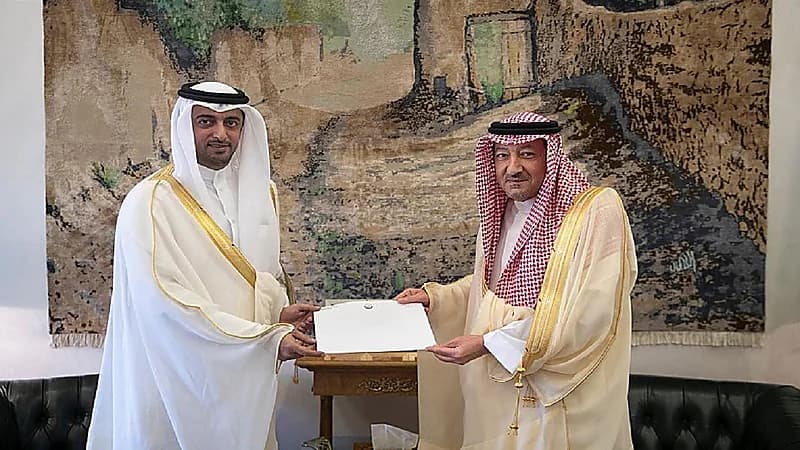 وزير الخارجية يتلقى رسالة خطية نظيره القطري