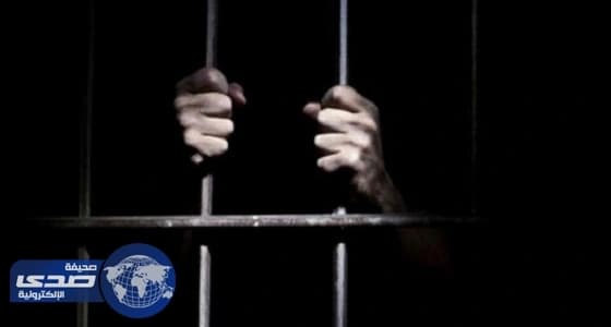 شاب يقتل حبيبته لانفصالها عنه ويخفي جثتها في الدولاب عاماً كاملاً