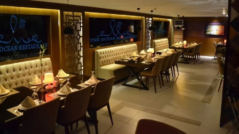 عامل يعض إصبع مديره ويتسبب في بترها