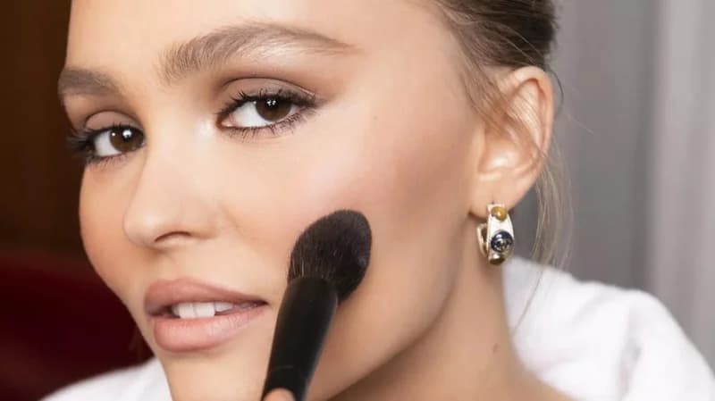 نصائح للحصول على مكياج ثابت للبشرة الدهنية