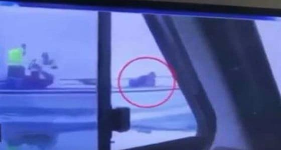 بالفيديو ..لحظة القبض على هاربين من سجن جو البحريني قبل هروبهم لإيران