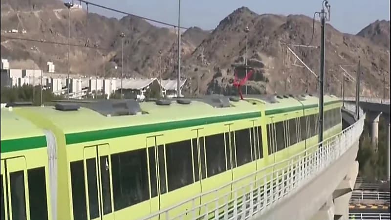 شاهد.. تشغيل قطار المشاعر لخدمة الحجاج بعد توقفه لمدة عامين