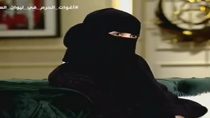 شاهد.. أستاذة تاريخ: أغوات الحرمين يسكنون في فلل ضخمة في أرقى أحياء المدينة ومكة