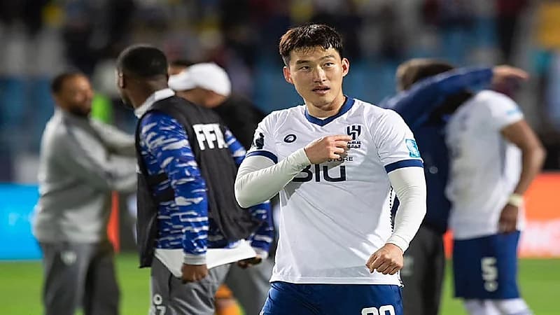 حسم الجدل بشأن مشاركة هيون في مواجهة الهلال وأوراوا