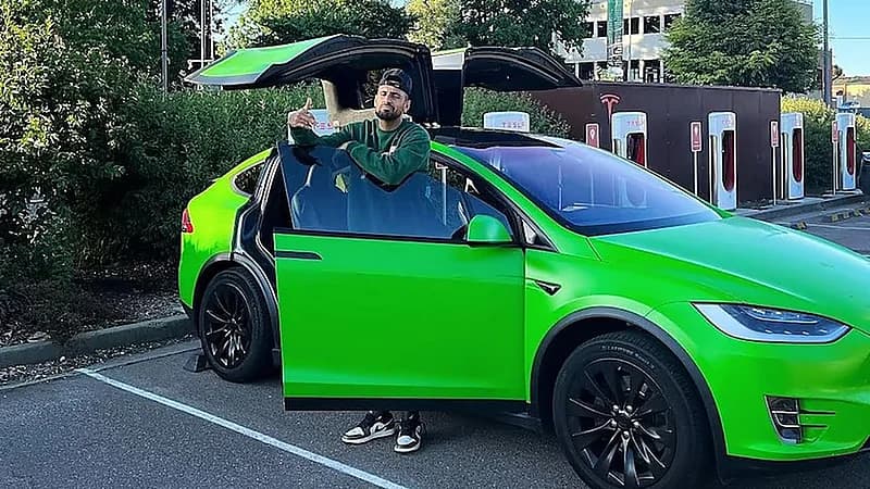 القبض على سارق سيارة لاعب التنس الأسترالي كيريوس