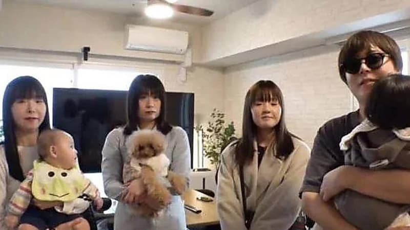 ياباني عاطل عن العمل يثير جدل كبير بسبب زواجه من 4 سيدات