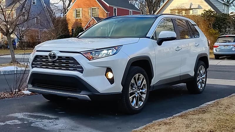 تويوتا تعتزم تصنيع سياراتها داخل أمريكا لتجنب الرسوم الجمركية