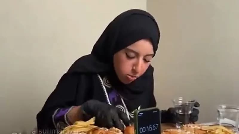 رنا مطر ترد على تكذيبها في تحديات الأكل بطريقتها الخاصة... فيديو